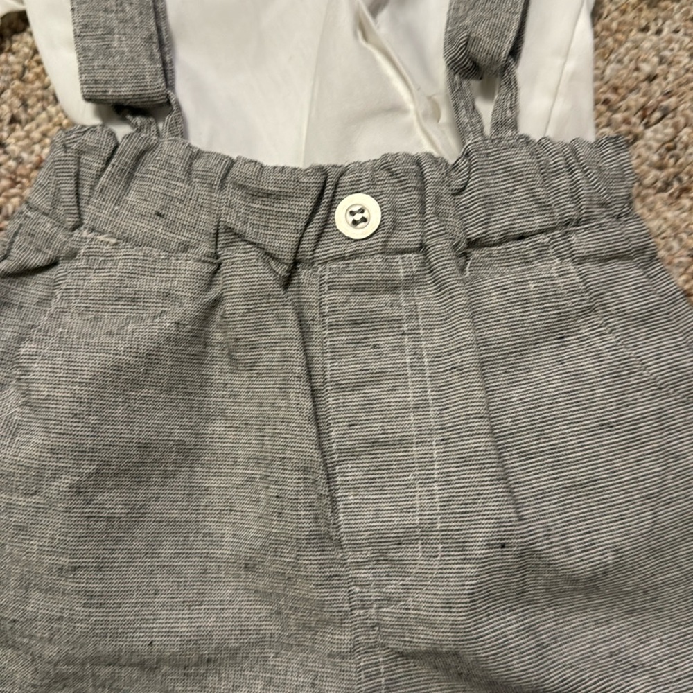 Adorable shorts and shirt set with suspenders and bowtie size 6M - Picture 3 of 5